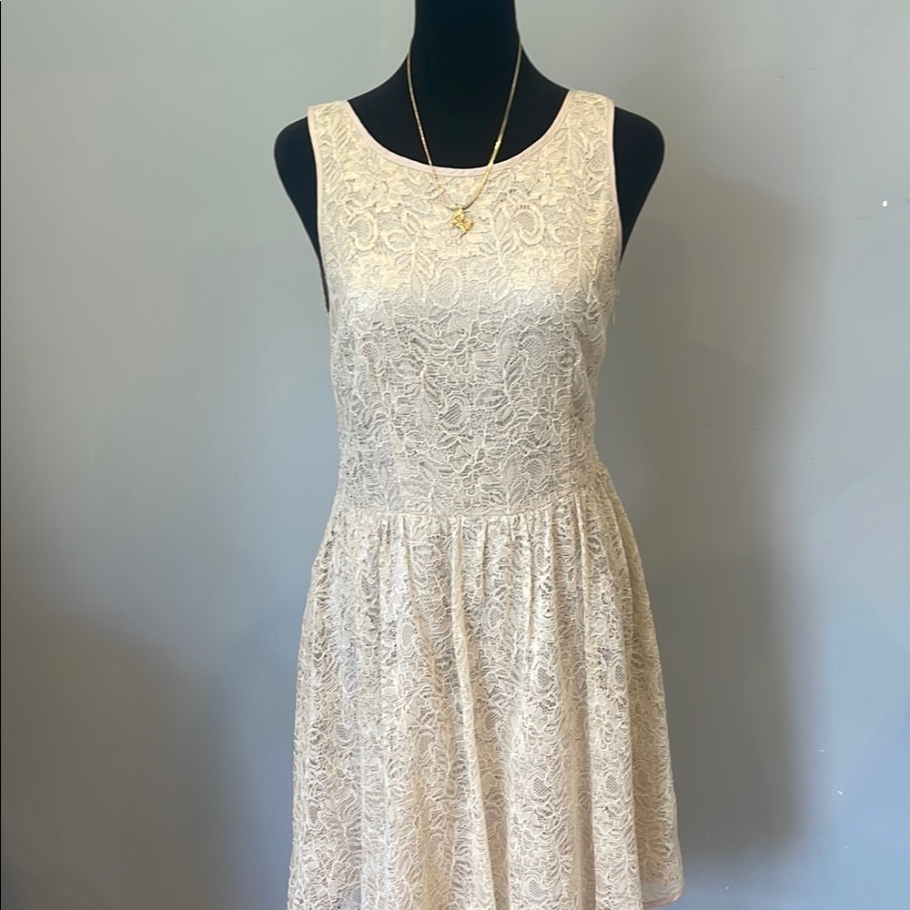 Elegant Cream Lace Dress sleeveless summer looks